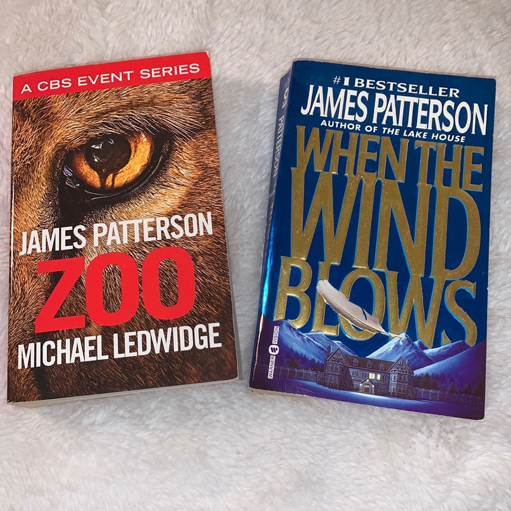 🎉2/$18🎉 Zoo & when the Wind Blows novel